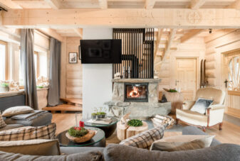 VillaGorsky_Hanco_livingroom_fireplace